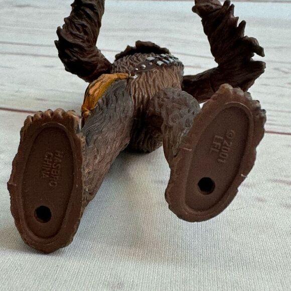 Star Wars Cloud City Capture Chewbacca Hasbro 2001 4.75” - Picture 8 of 10